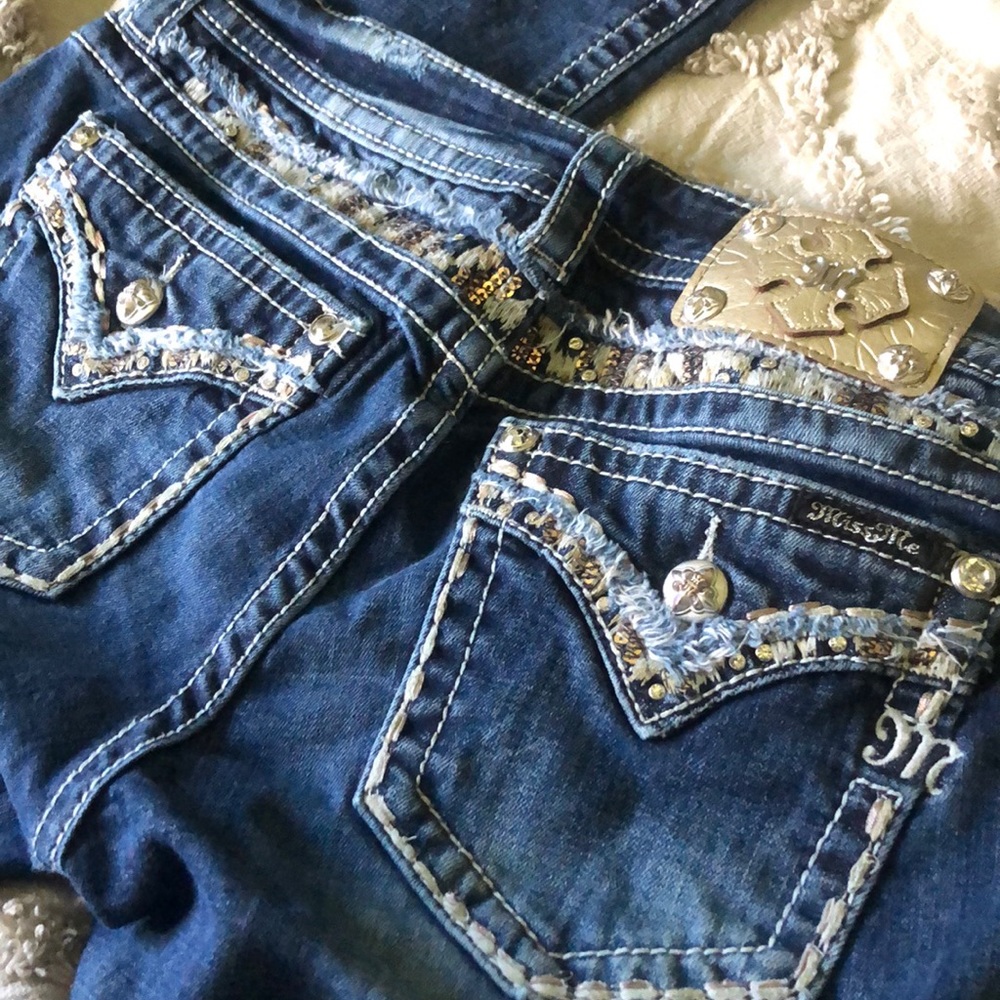 Miss Me size 28 straight inseam 33 1/2